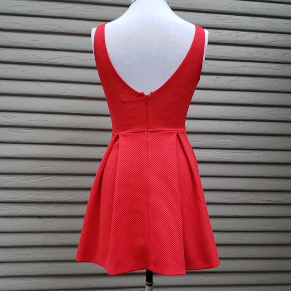 Cute dress - Picture 5 of 7